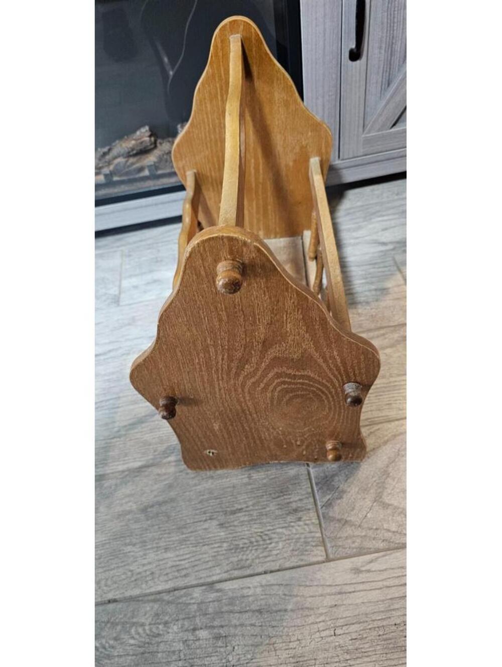 Vintage Solid Wood Oak Mid Century Magazine Book Rack Length 16 in Height 15 in - Picture 6 of 16